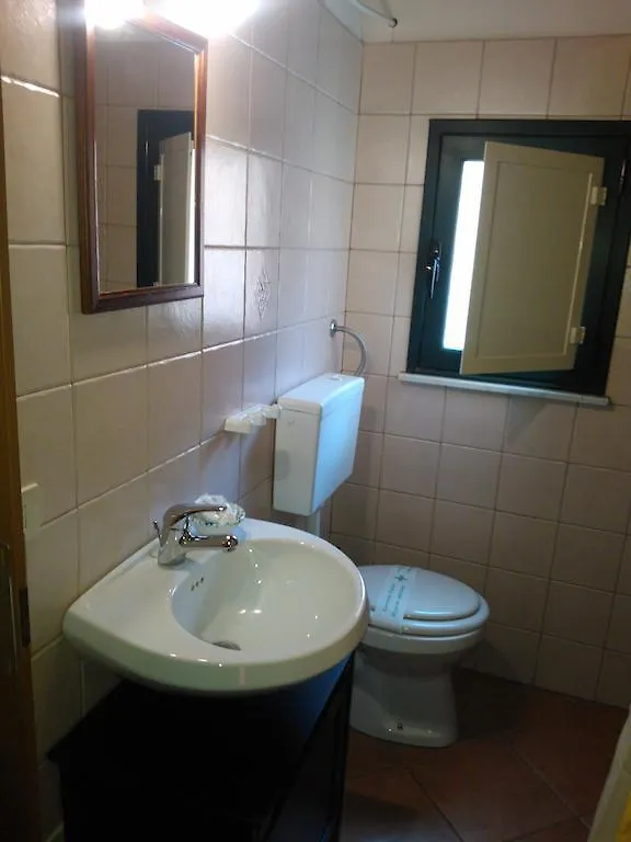 Hotel La Vecchia Forgia Lascari 0*,